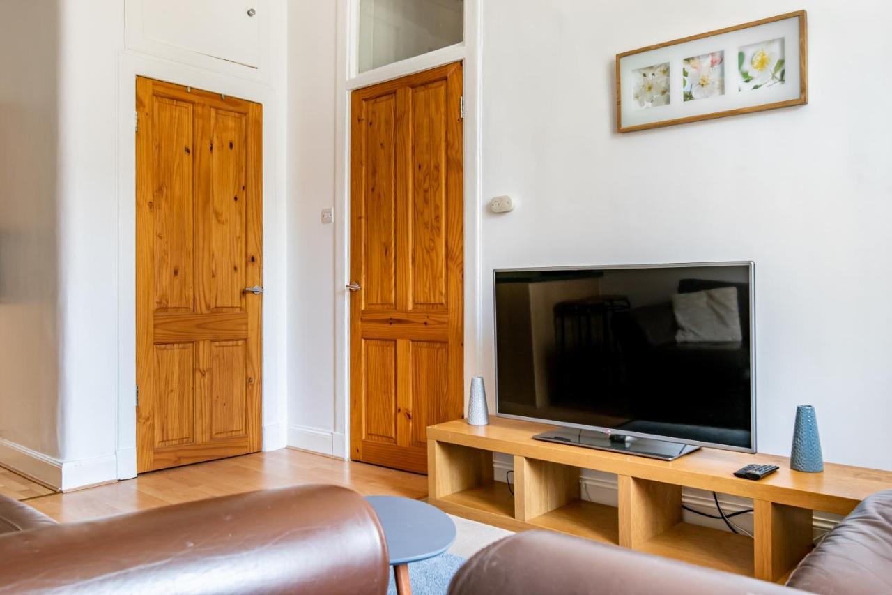 אדינבורו Amazing Apartments - Dalgety St - Near Holyrood מראה חיצוני תמונה