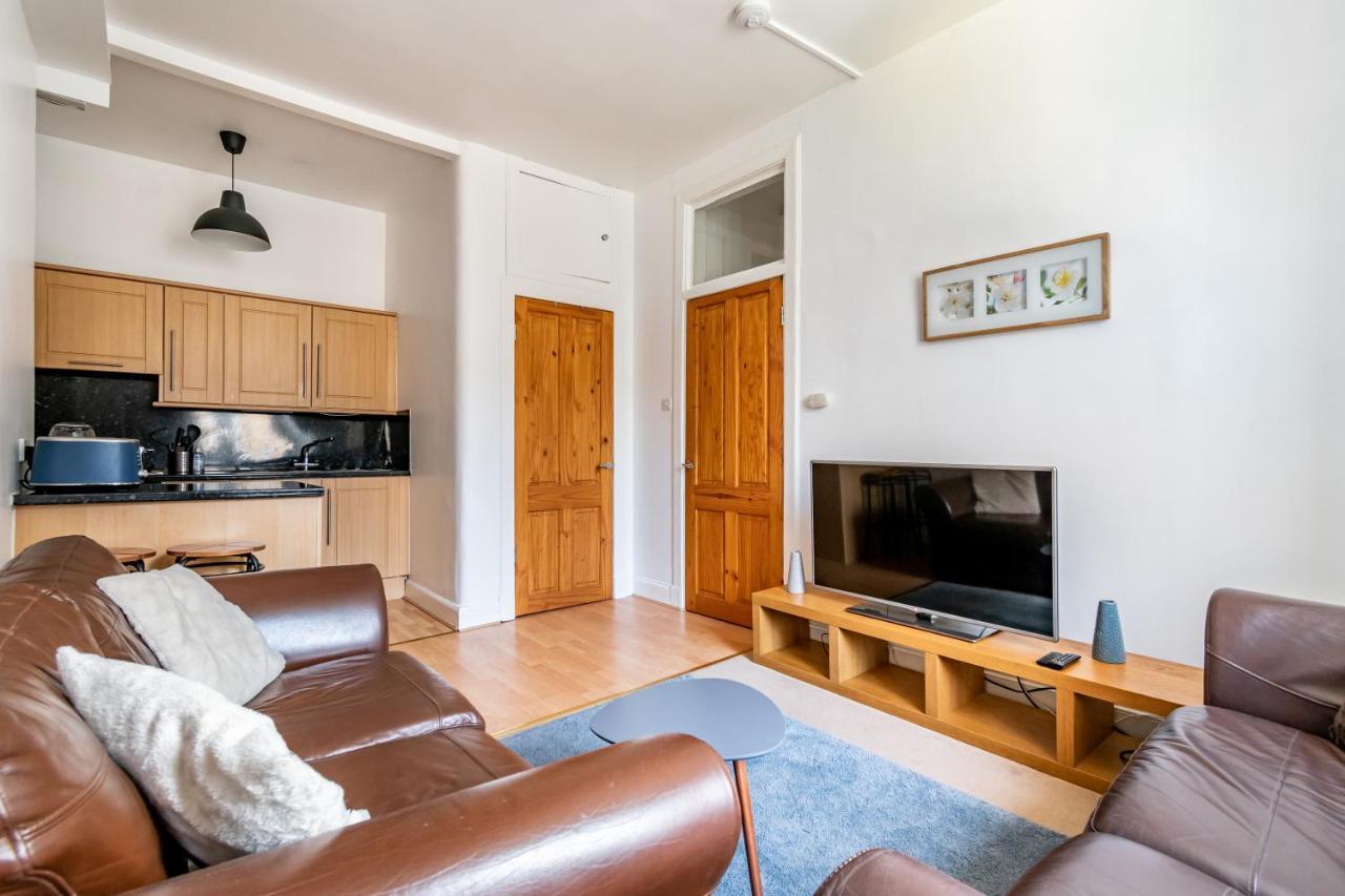 אדינבורו Amazing Apartments - Dalgety St - Near Holyrood מראה חיצוני תמונה