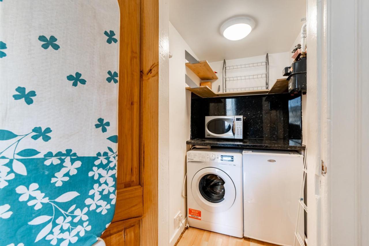 אדינבורו Amazing Apartments - Dalgety St - Near Holyrood מראה חיצוני תמונה