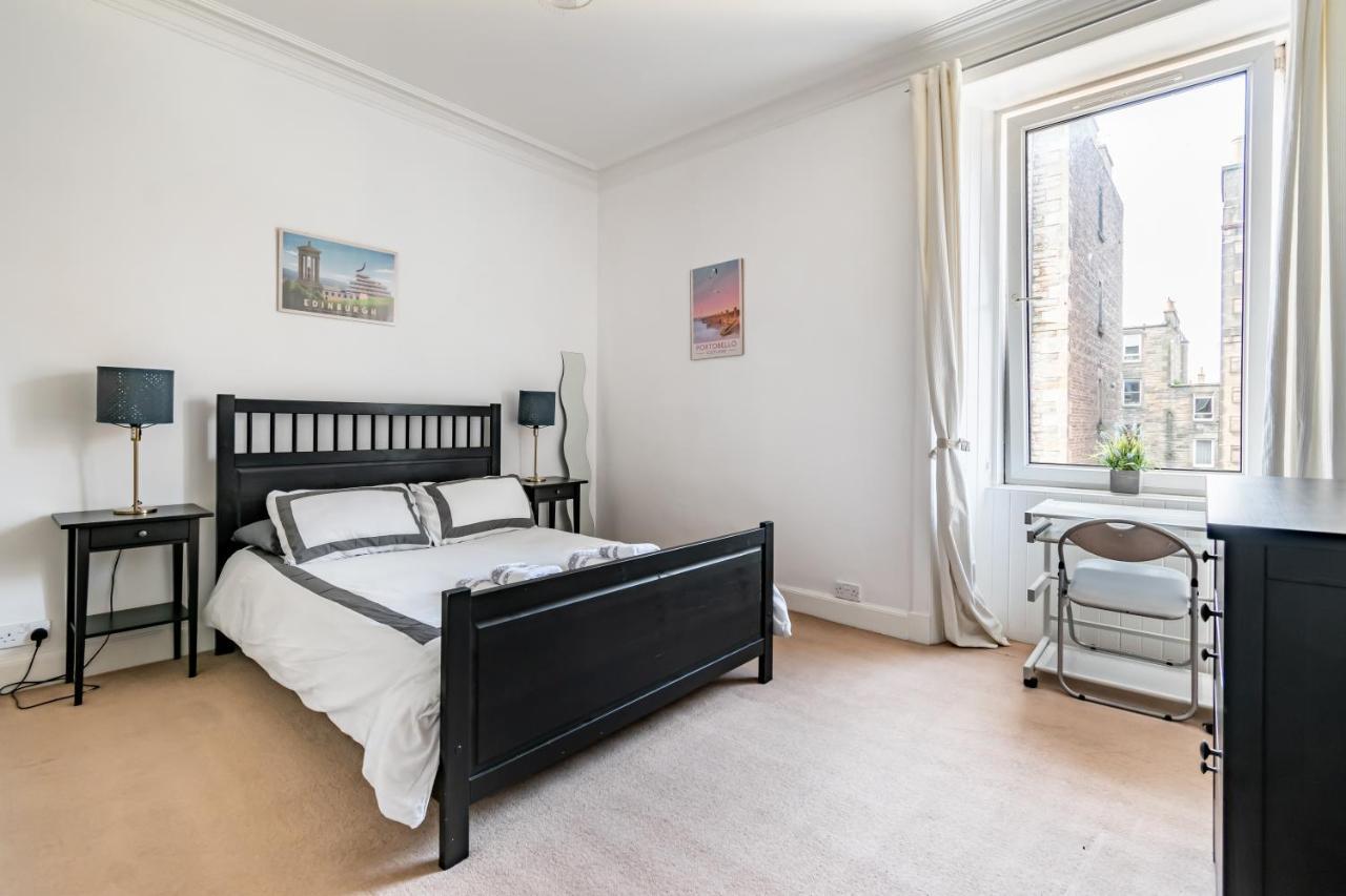 אדינבורו Amazing Apartments - Dalgety St - Near Holyrood מראה חיצוני תמונה