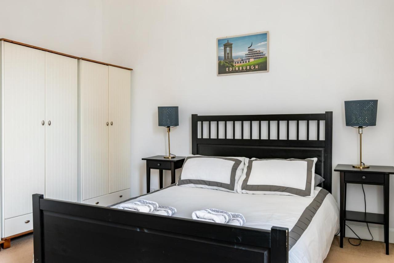 אדינבורו Amazing Apartments - Dalgety St - Near Holyrood מראה חיצוני תמונה